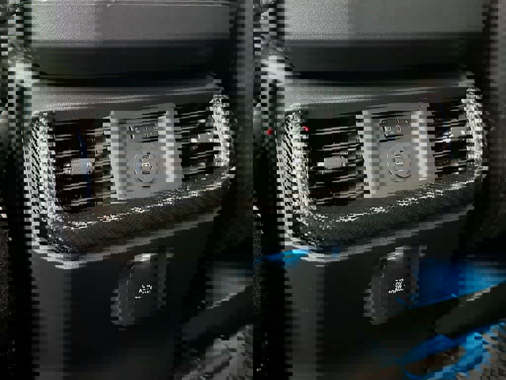 New 2025 Ford F150 Lariat w/ Equipment Group 502A High image 13