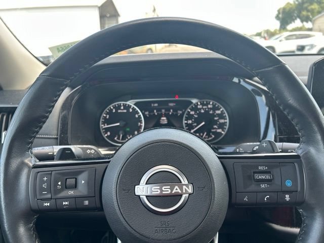 Used 2024 Nissan Pathfinder SL AWD/4WD image 27