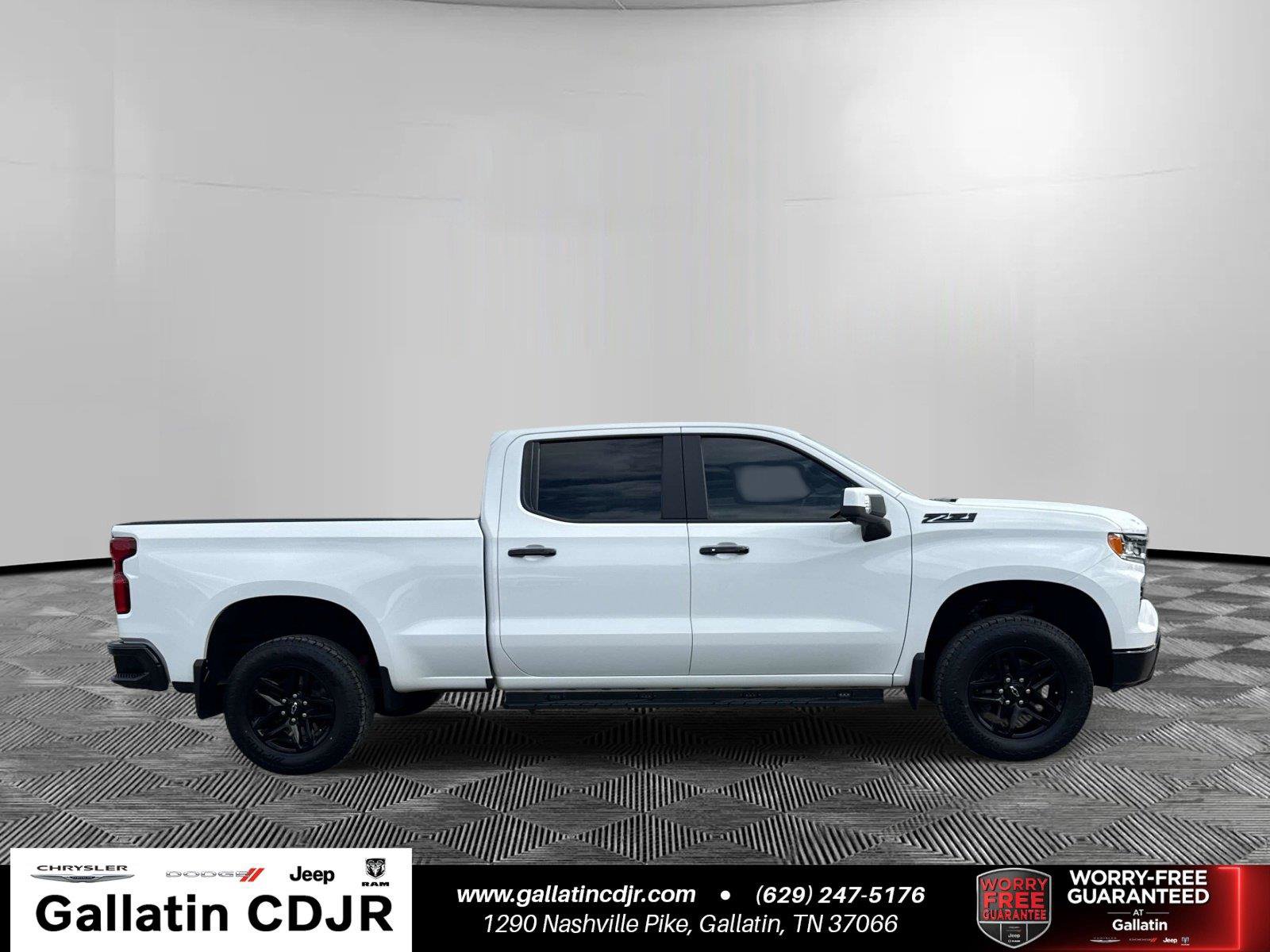 Used 2022 Chevrolet Silverado 1500 LT Trail Boss w/ LT Trail Boss Premium Package AWD/4WD image 4