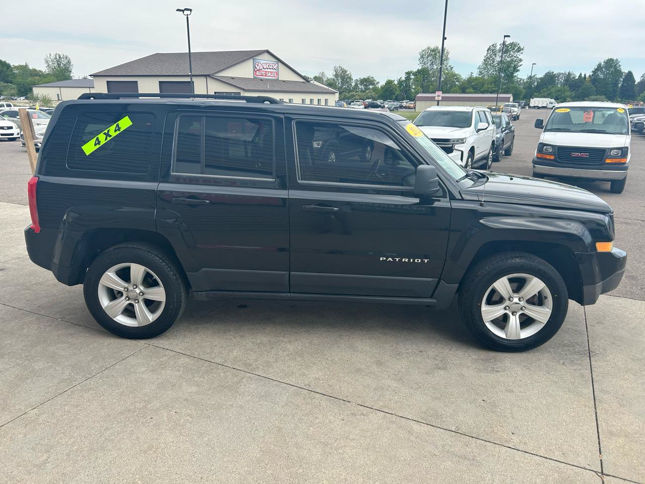 Used 2013 Jeep Patriot Sport w/ PWR Value Group AWD/4WD image 4