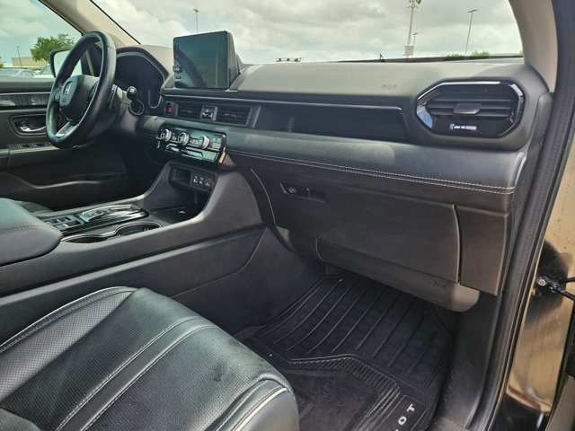 Used 2023 Honda Pilot Elite image 23