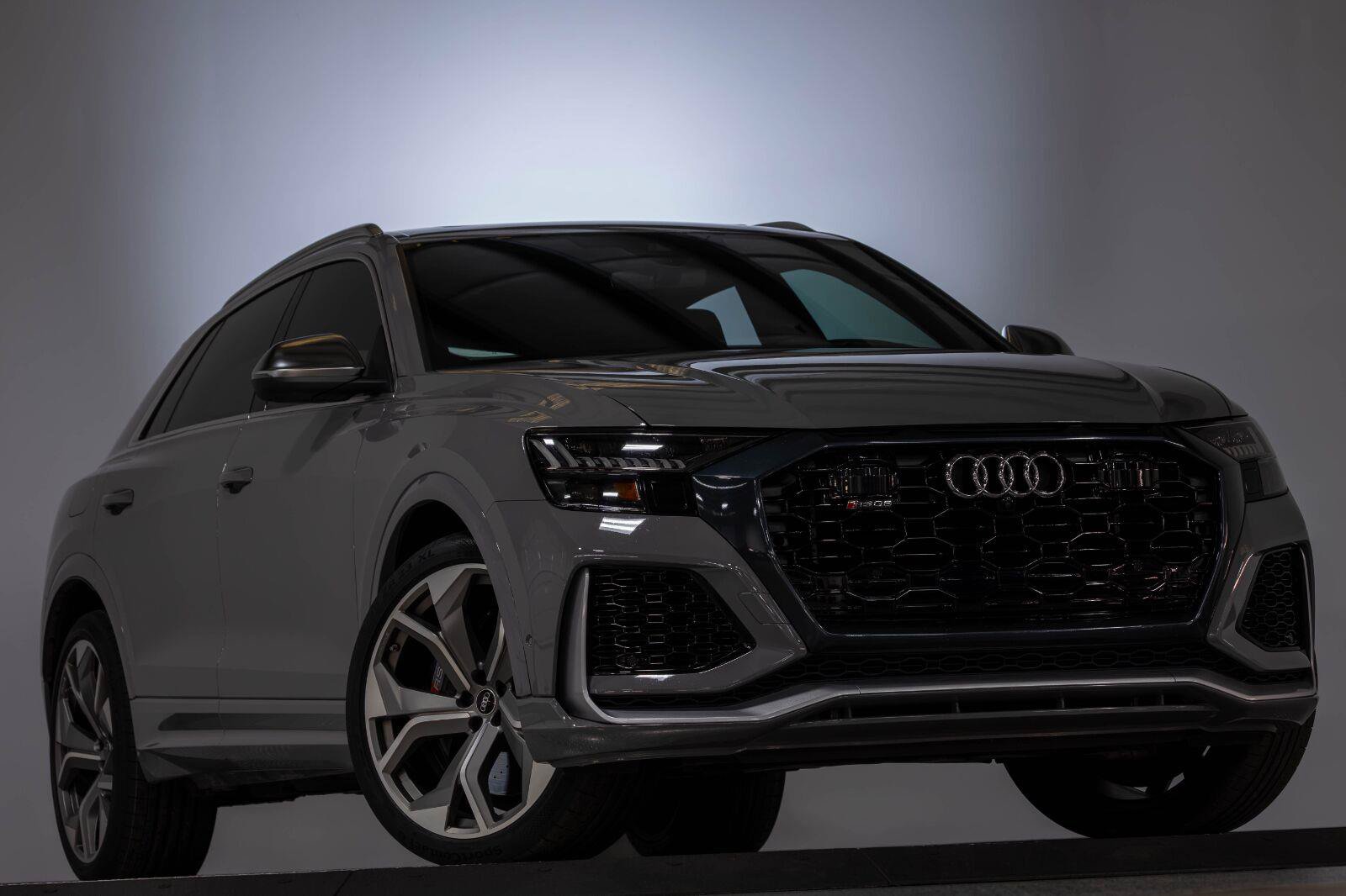 Used 2024 Audi RS Q8 w/ Executive Package AWD/4WD image 43
