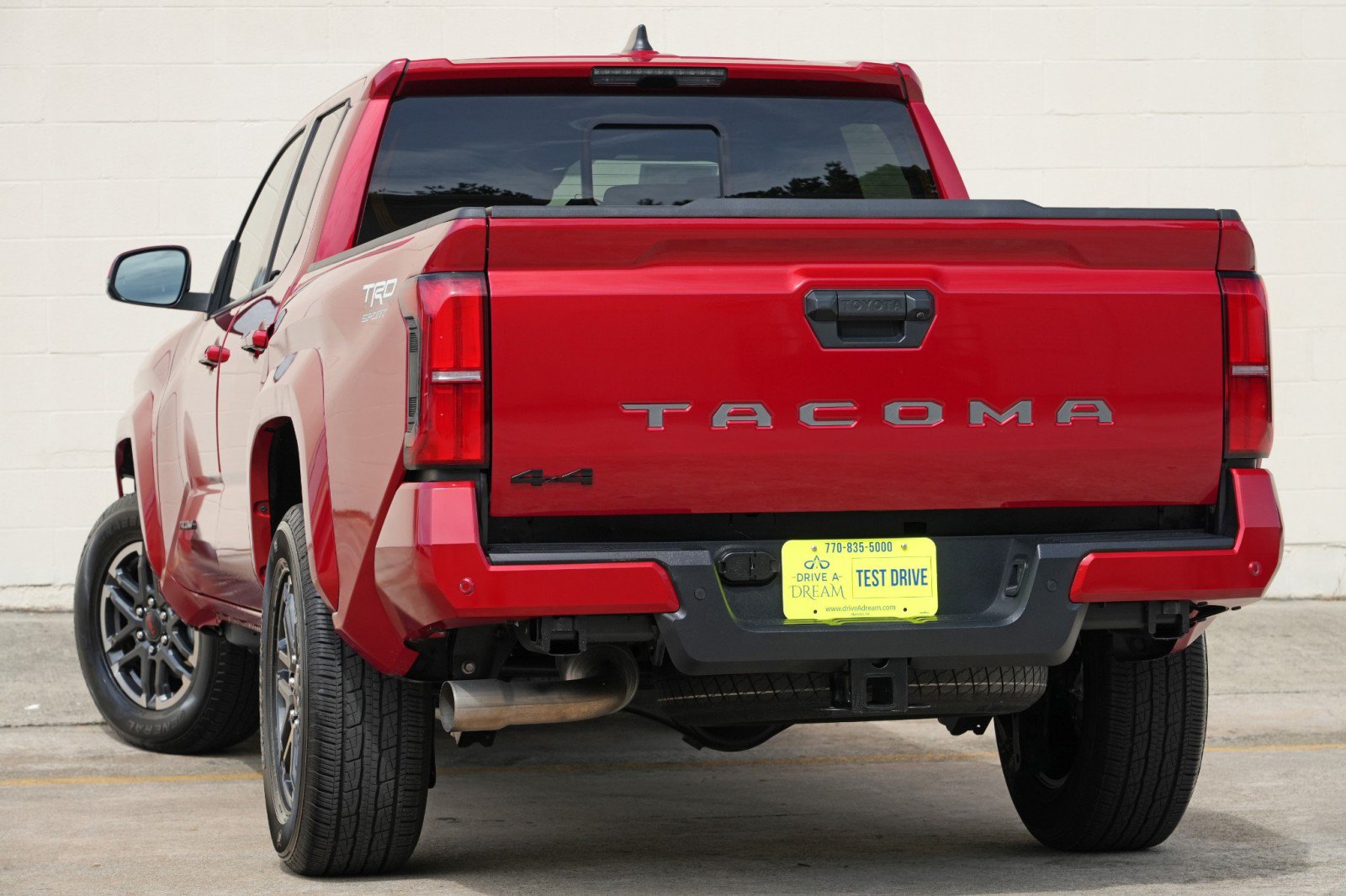 Used 2025 Toyota Tacoma TRD Sport w/ TRD Sport Upgrade Package AWD/4WD image 6