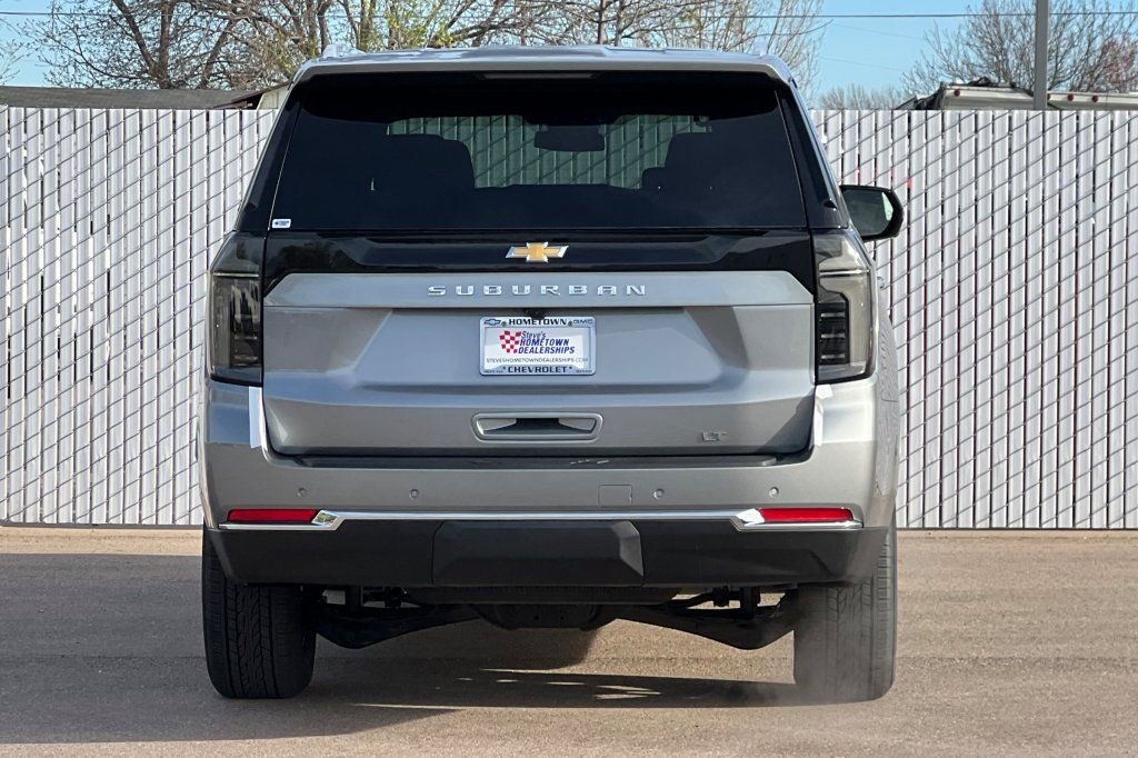 New 2026 Chevrolet Suburban LT w/ Comfort Package AWD/4WD image 5
