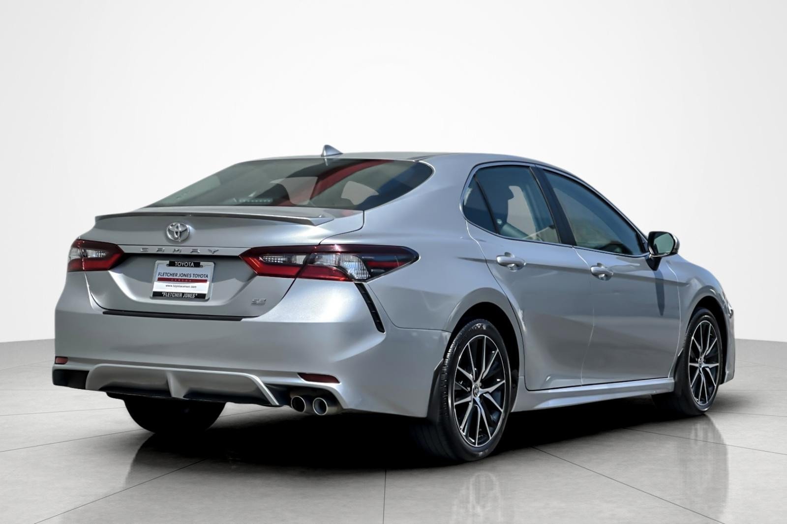 Certified 2024 Toyota Camry SE FWD image 5