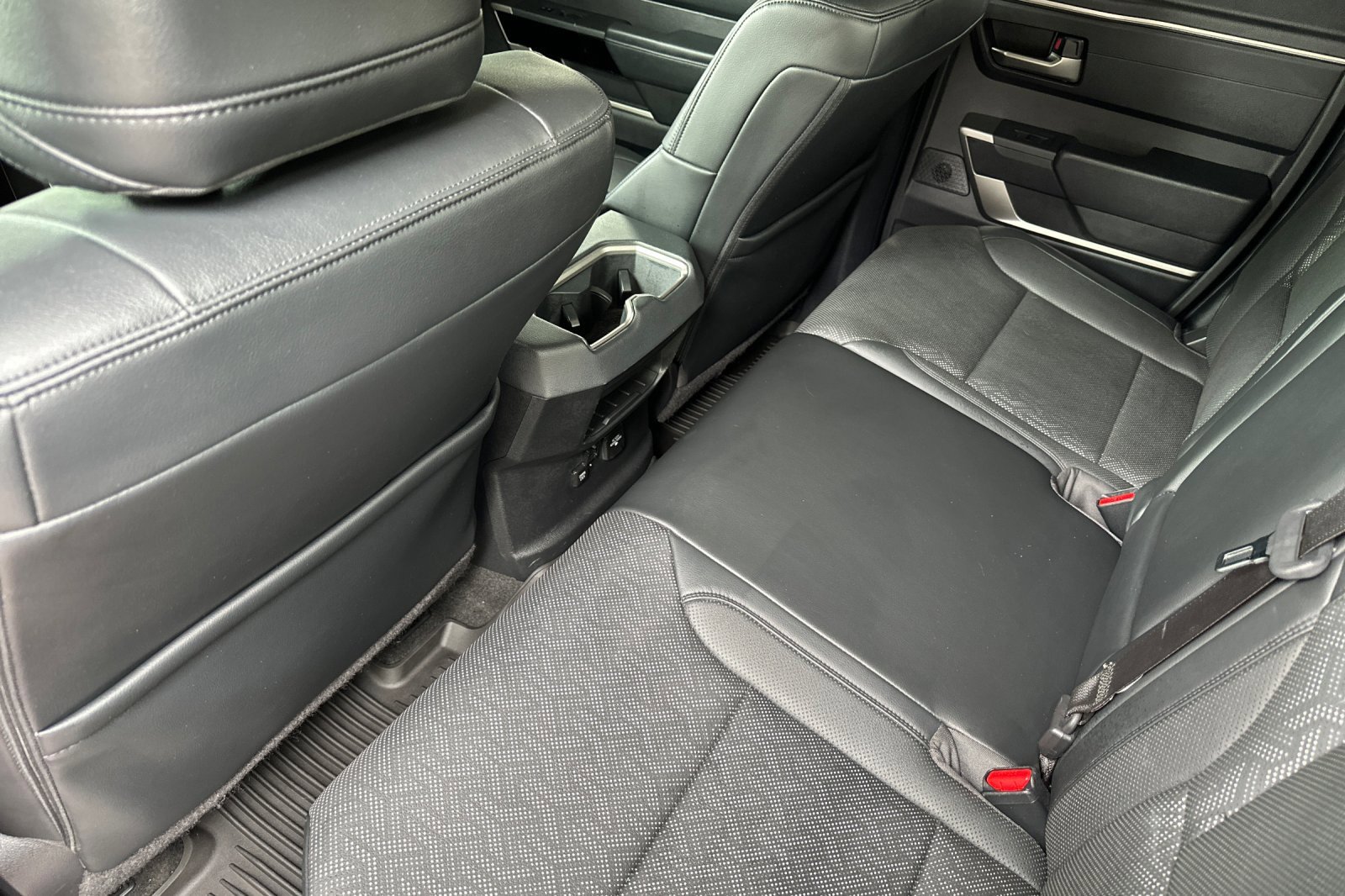 Used 2022 Toyota Tundra Limited image 23