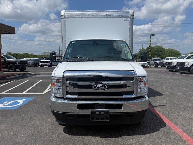New 2027 Ford E-350 and Econoline 350 Super Duty w/ Power Equipment Group RWD image 3