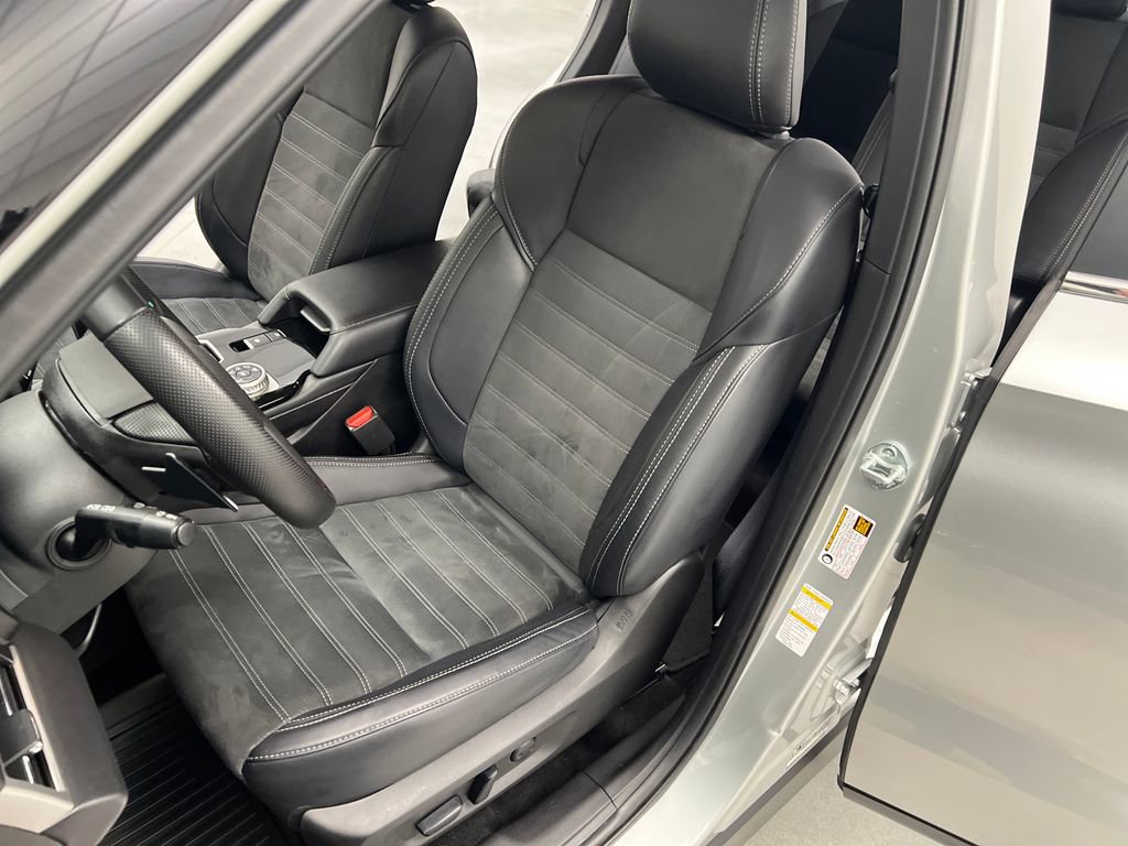 Used 2025 Mitsubishi Outlander SE AWD/4WD image 9