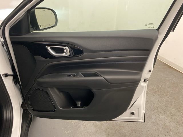 Used 2026 Jeep Compass Limited image 24