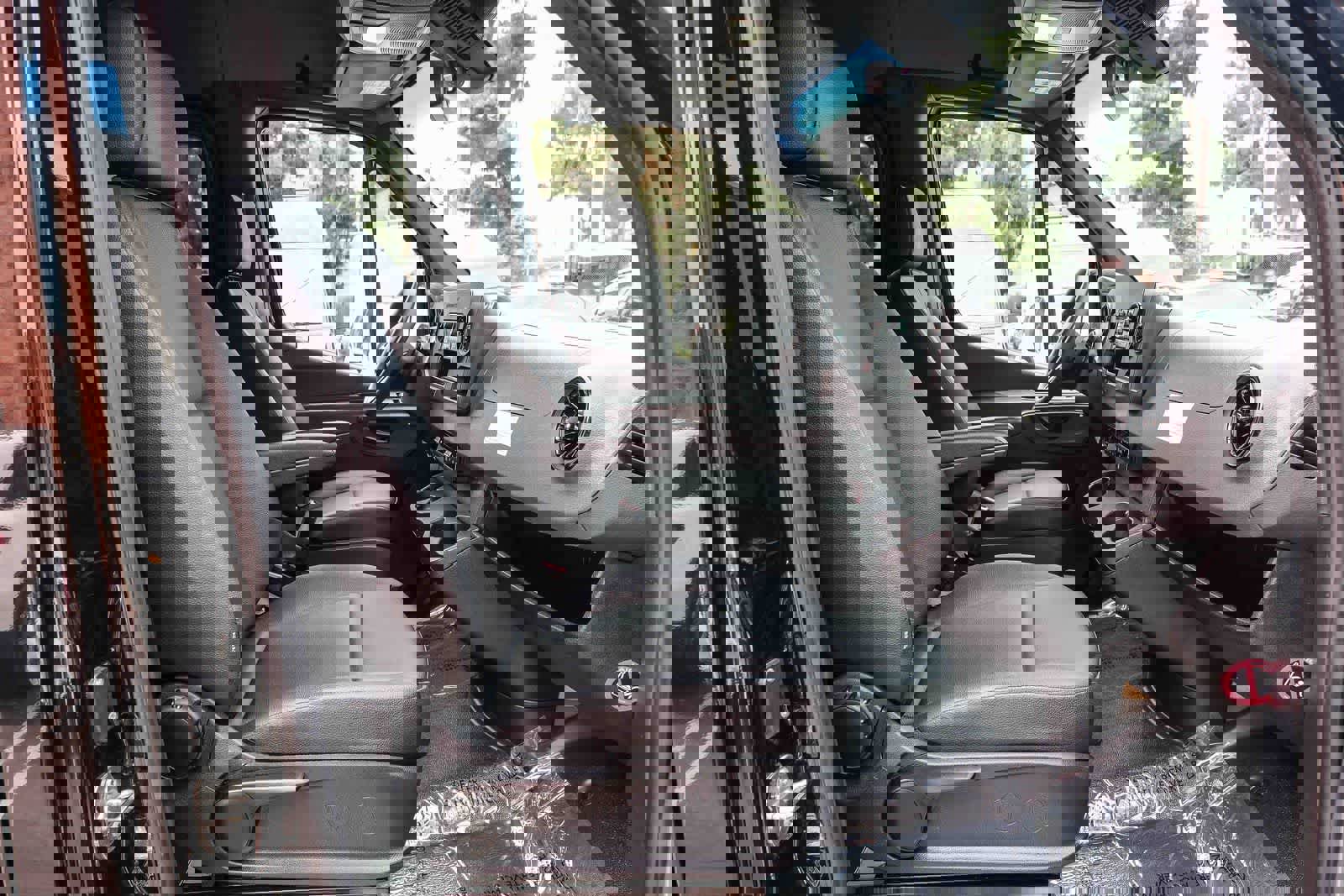 Used 2022 Mercedes-Benz Sprinter 2500 image 22