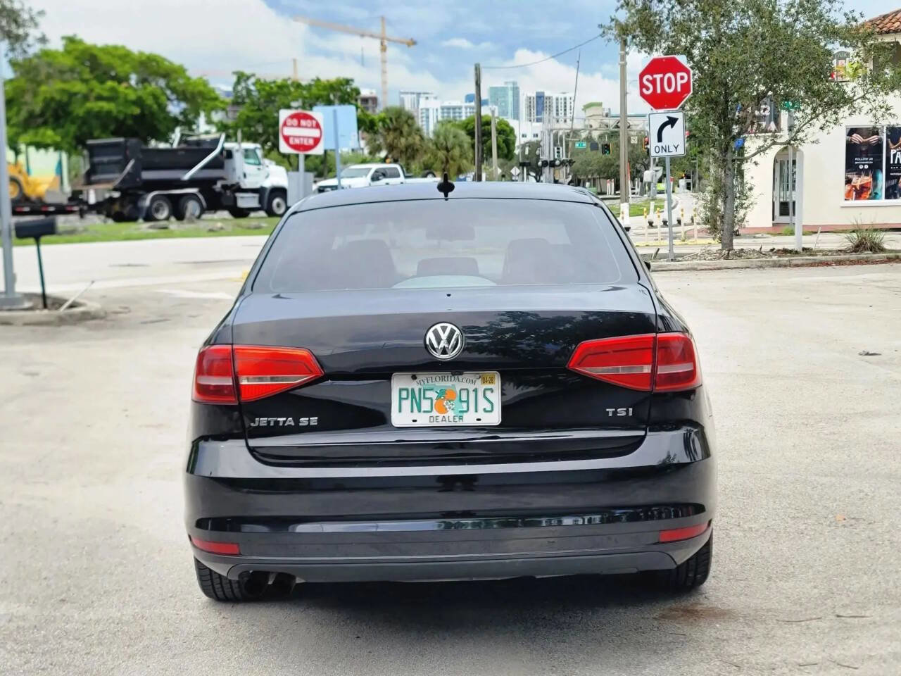 Used 2015 Volkswagen Jetta Sport FWD image 23