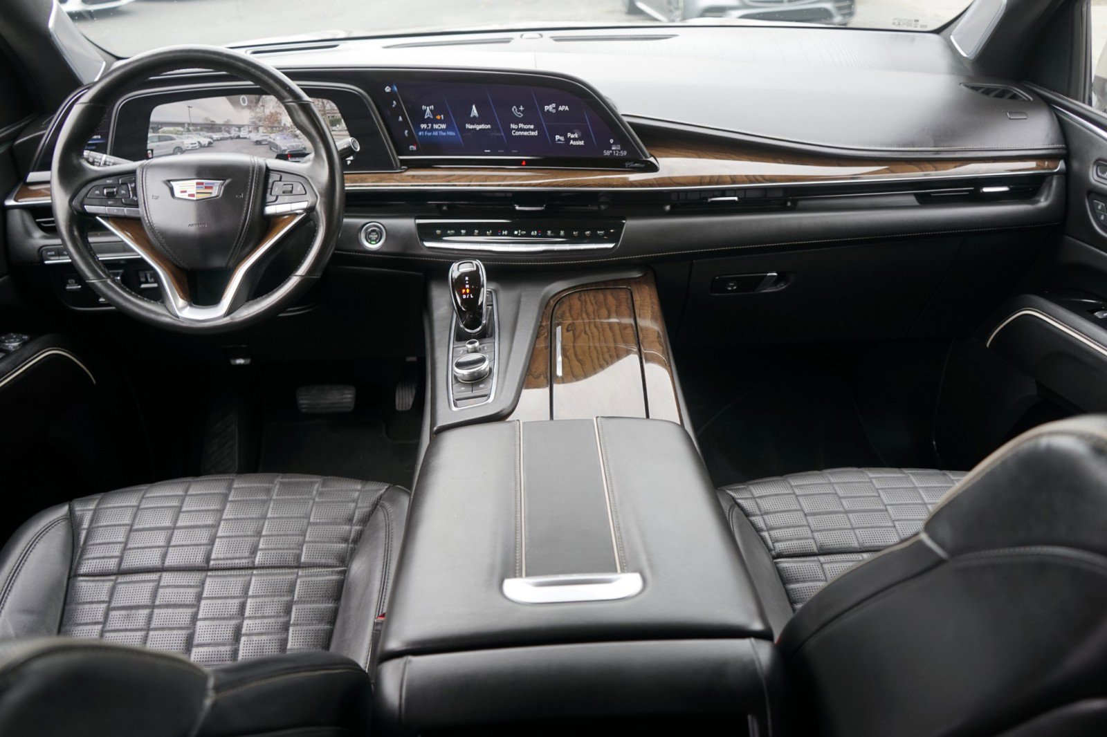 Used 2021 Cadillac Escalade Premium Luxury Platinum image 16