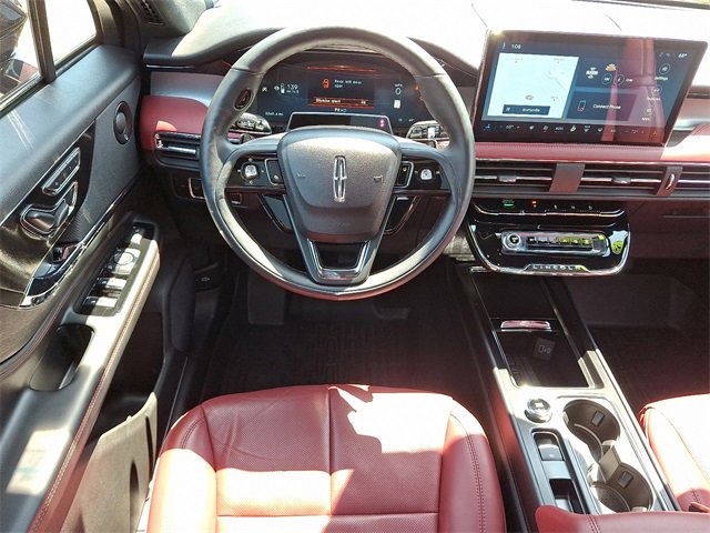 Used 2023 Lincoln Corsair Reserve w/ Equipment Group 202A image 11