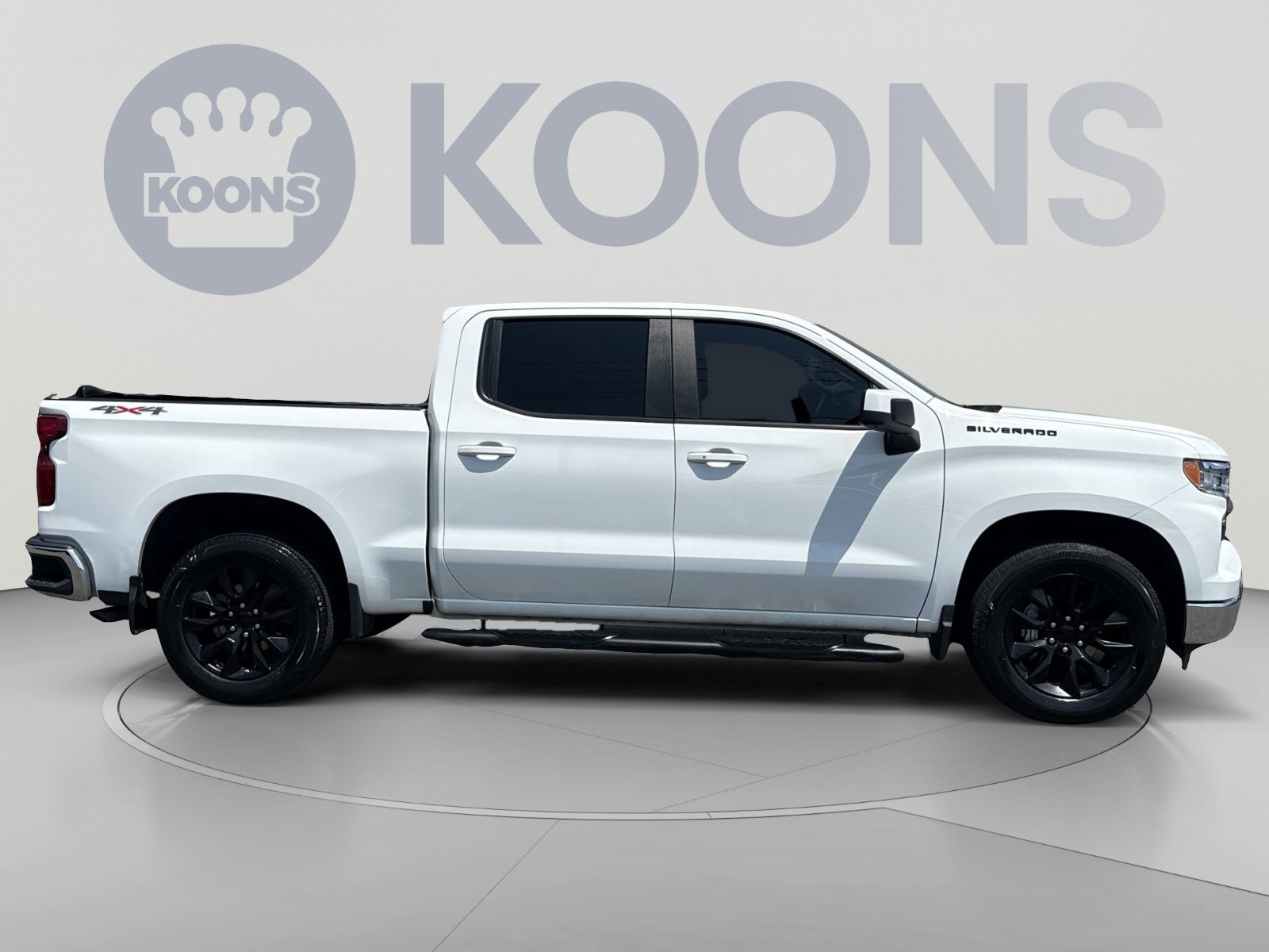 Used 2023 Chevrolet Silverado 1500 LT AWD/4WD image 8