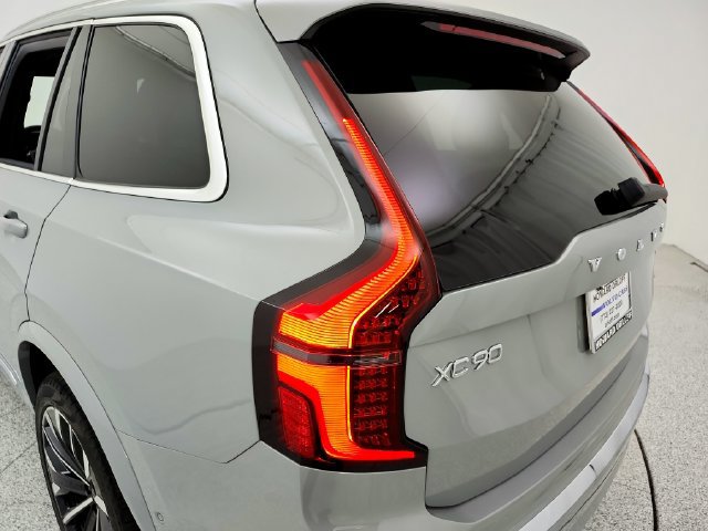 New 2026 Volvo XC90 T8 Plus AWD/4WD image 32