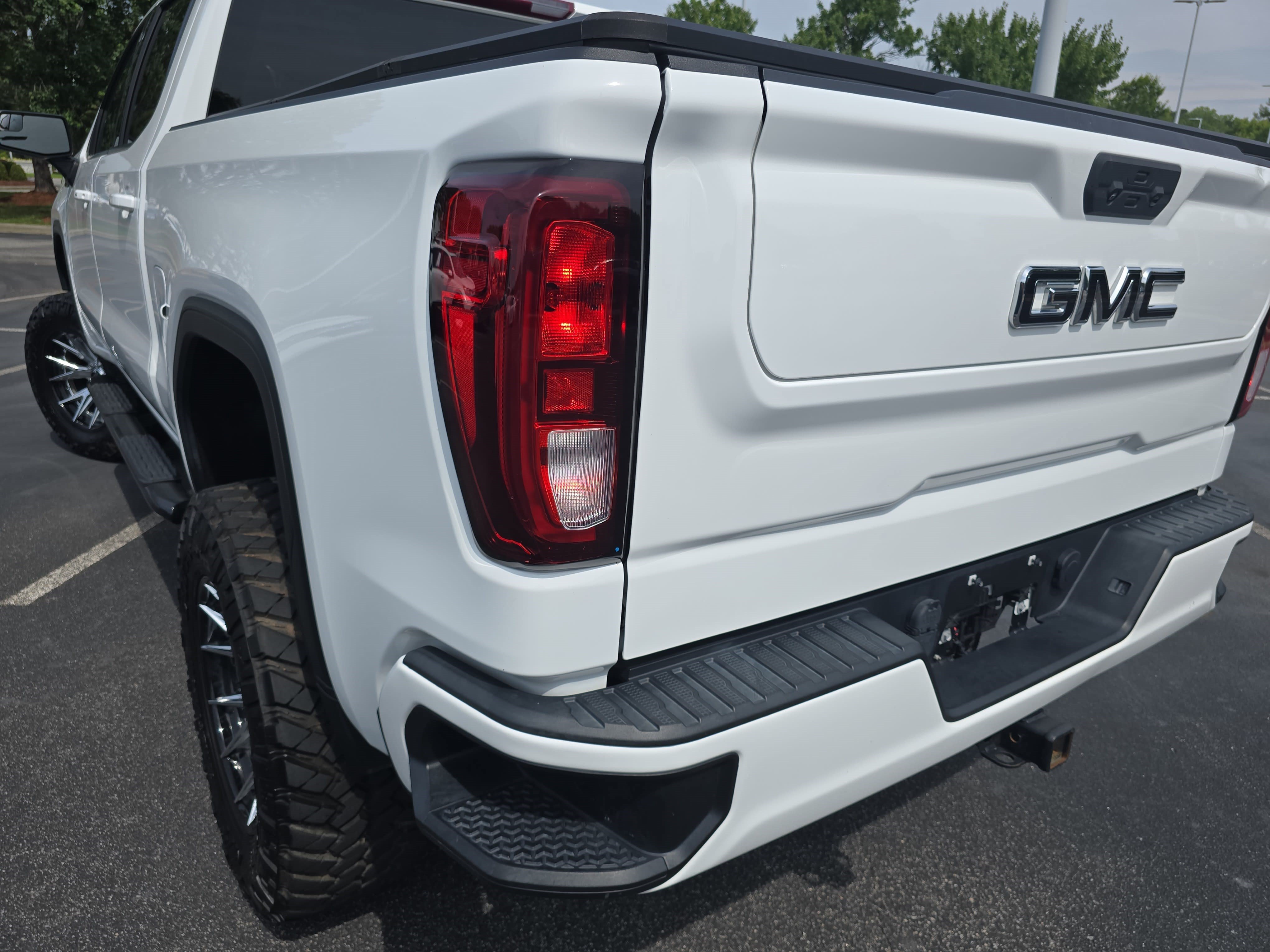 Used 2022 GMC Sierra 1500 Elevation AWD/4WD image 32