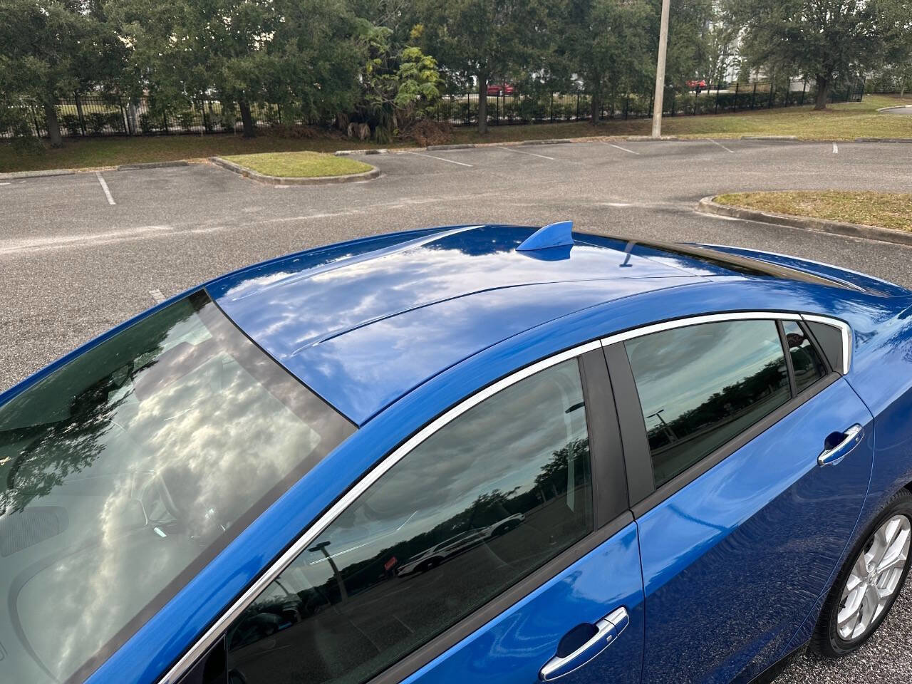 Used 2016 Chevrolet Volt Premier w/ Driver Confidence Package image 11