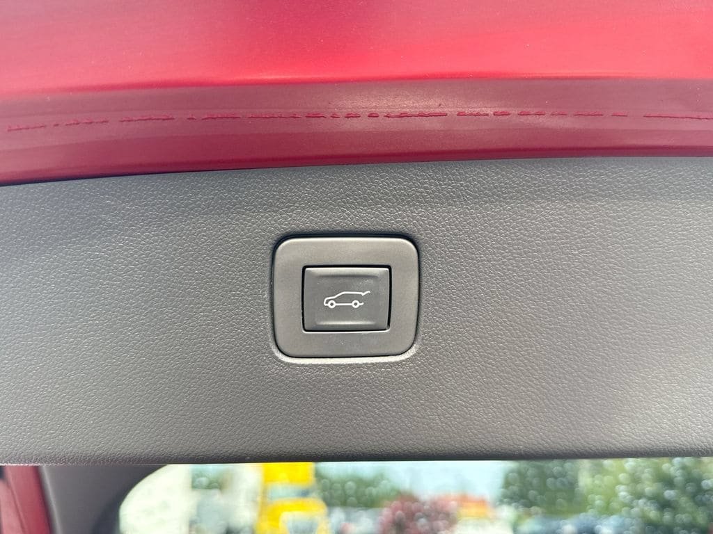 Used 2024 Buick Envista Sport Touring w/ Convenience I Package FWD image 19