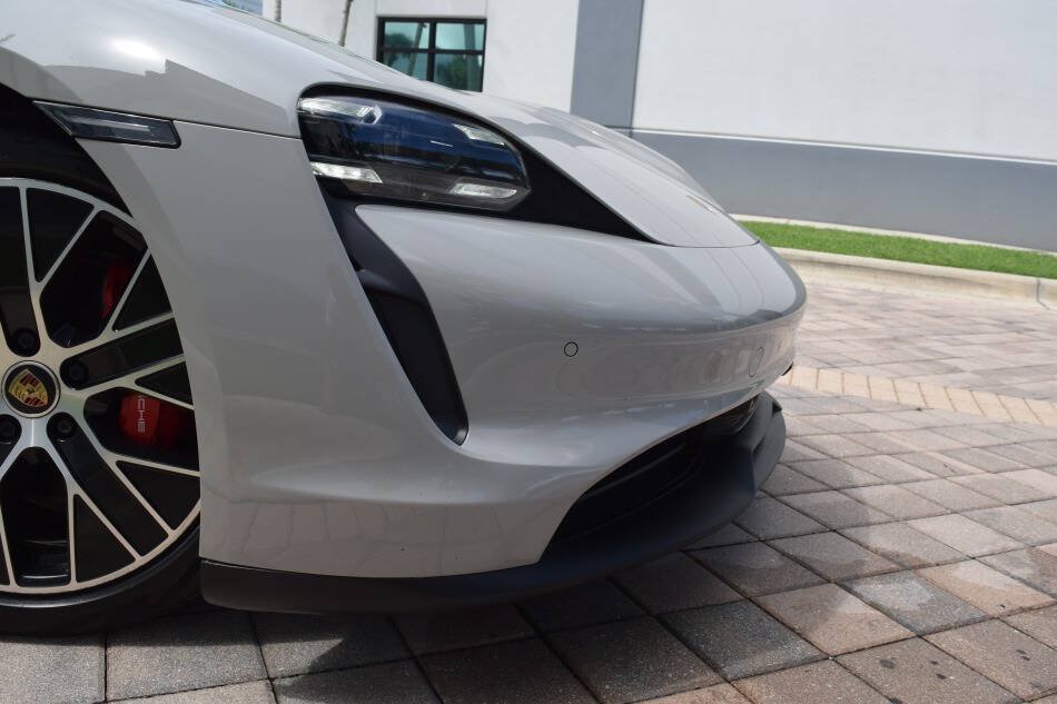 Used 2021 Porsche Taycan 4S AWD/4WD image 14