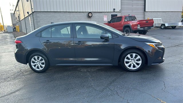 Used 2024 Toyota Corolla LE image 28