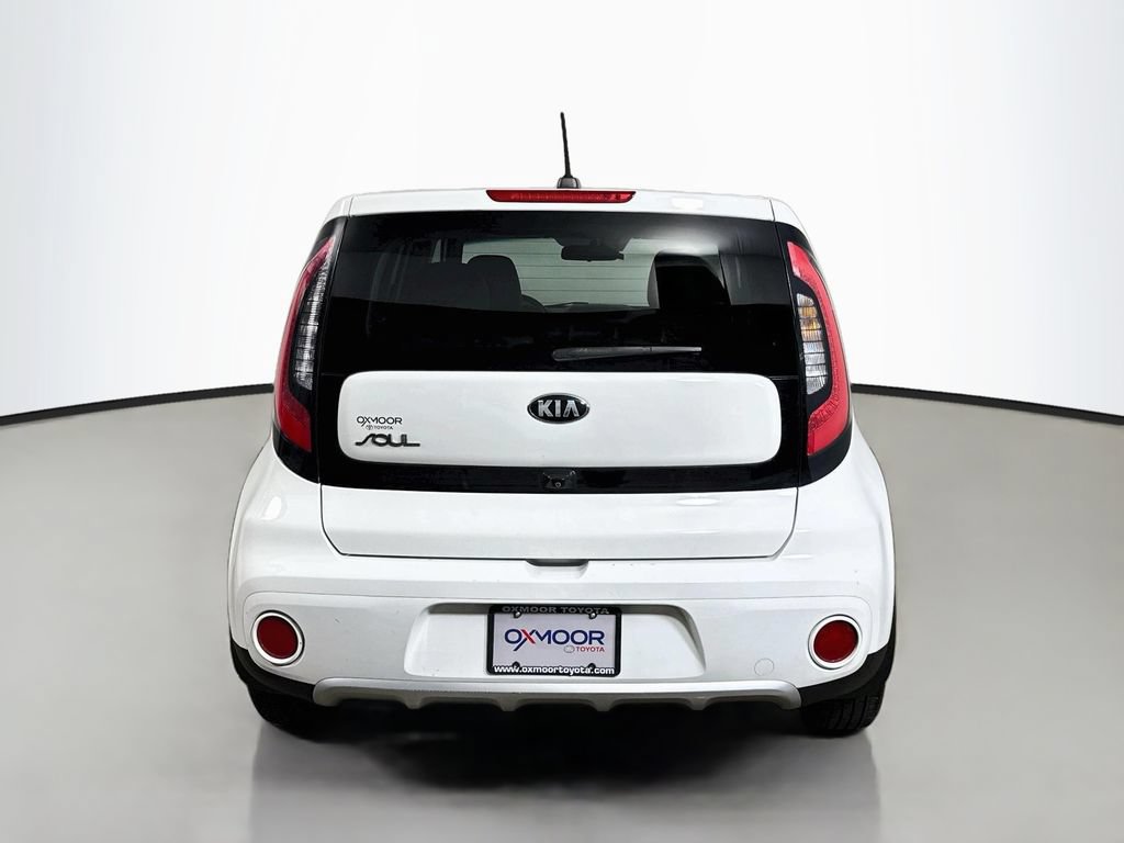 Used 2018 Kia Soul + w/ + Primo LIT Package FWD image 6
