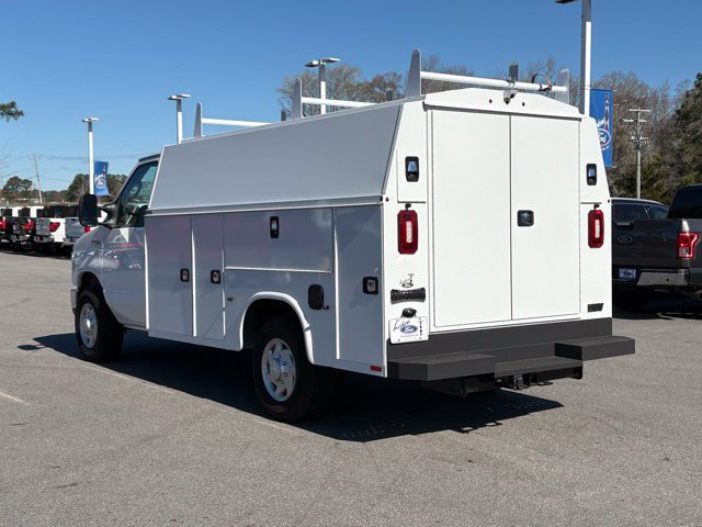 New 2025 Ford E-350 and Econoline 350 Super Duty w/ Power Equipment Group RWD image 3