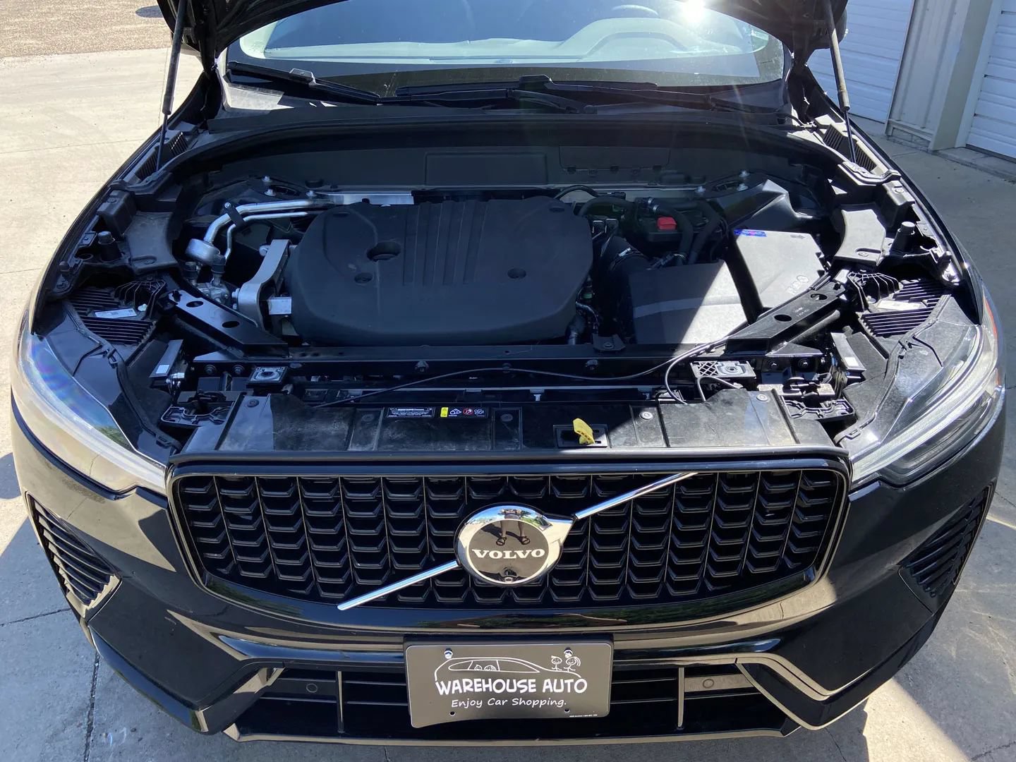 Used 2025 Volvo XC60 B5 Plus AWD/4WD image 27