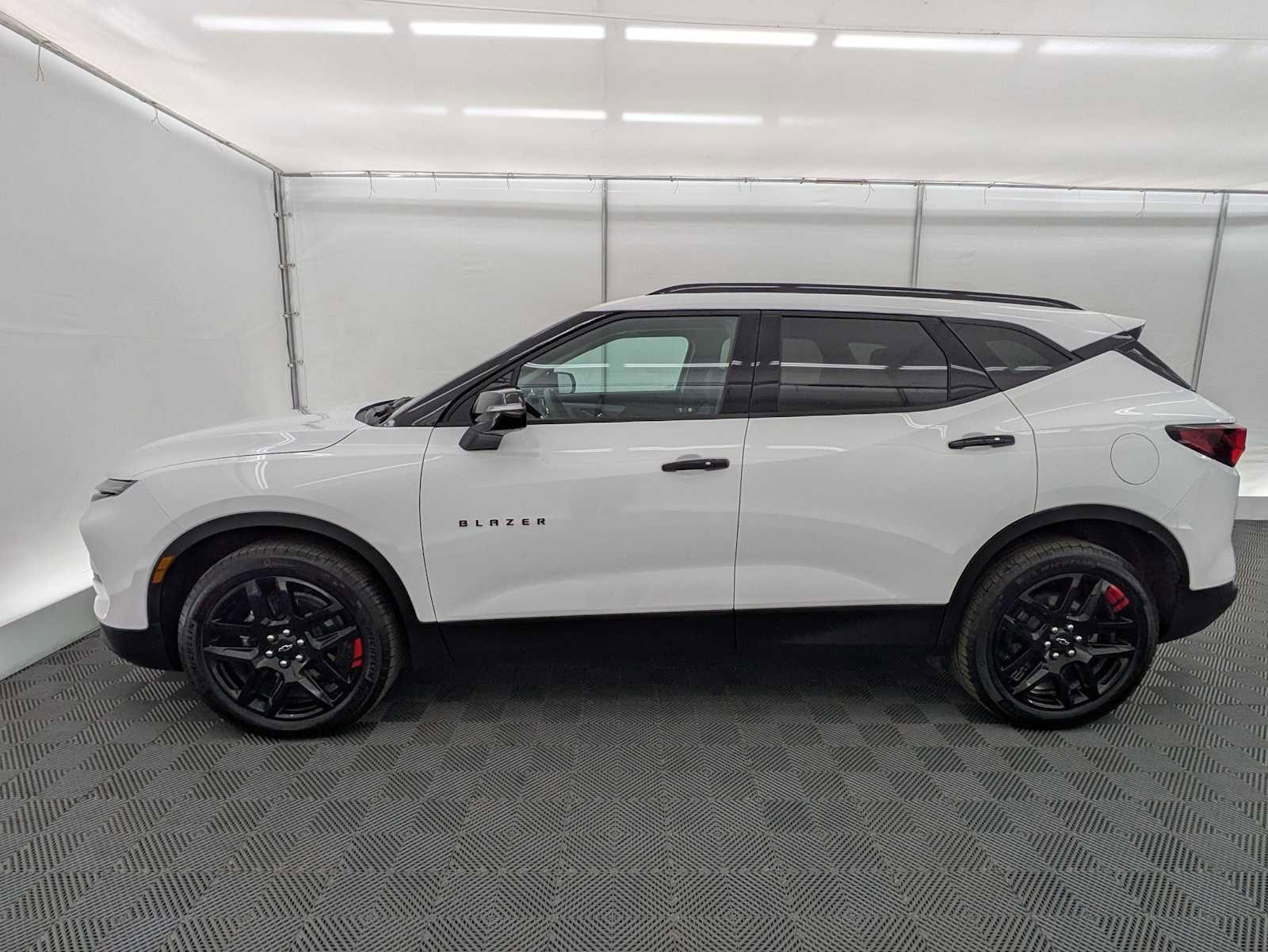 Used 2024 Chevrolet Blazer LT w/ Redline Edition image 3