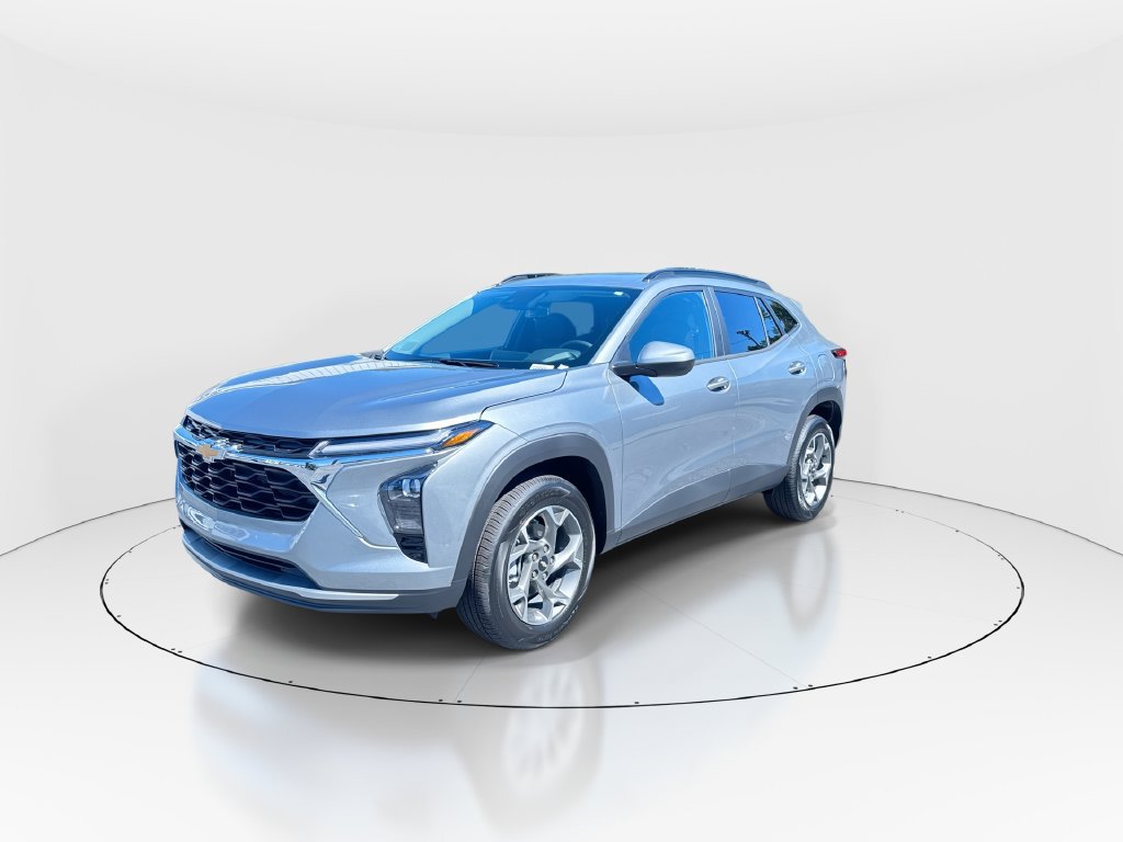New 2026 Chevrolet Trax LT w/ Sunroof Package FWD image 4