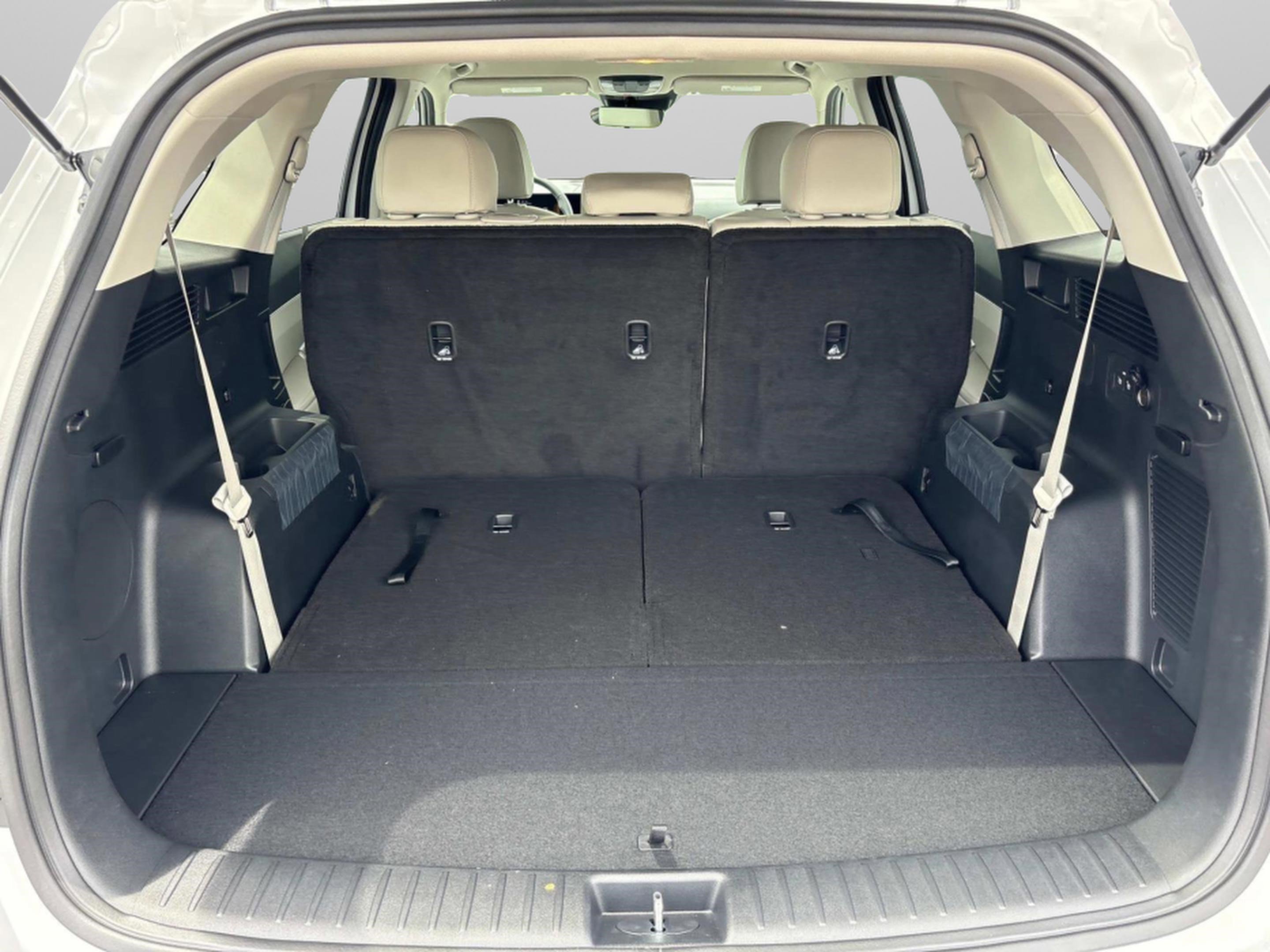 New 2025 Kia Sorento S image 12