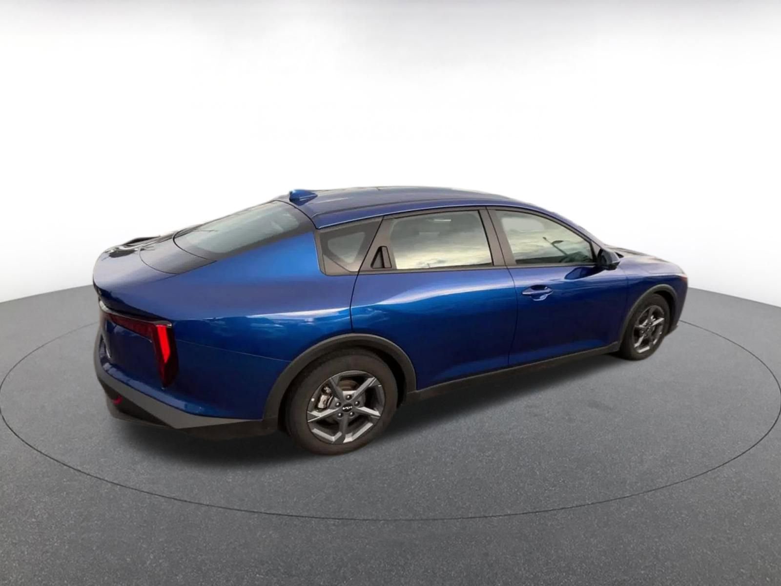 Used 2025 Kia K4 LXS image 15