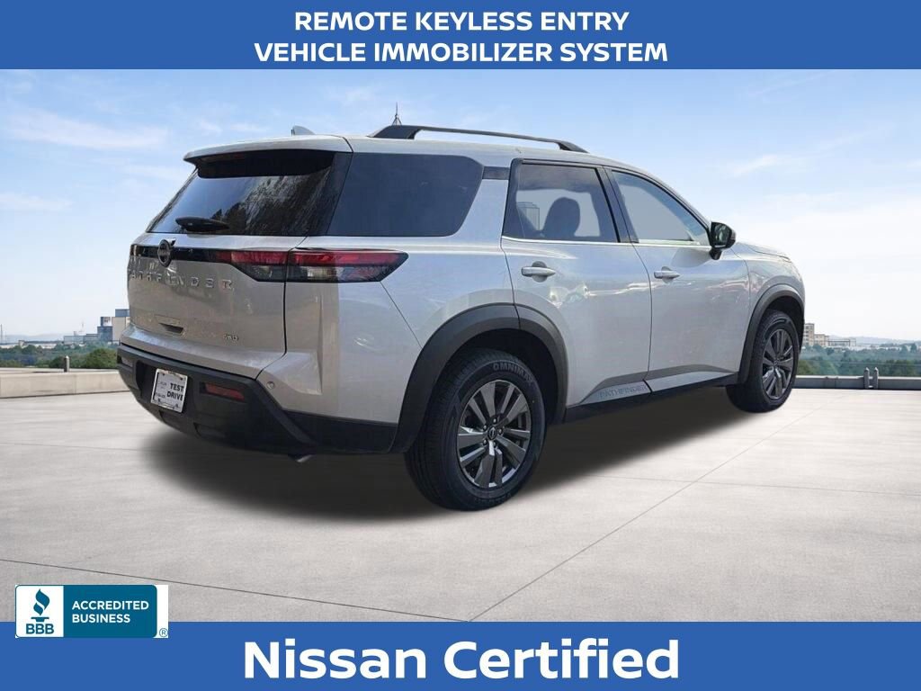 Certified 2025 Nissan Pathfinder SV image 5