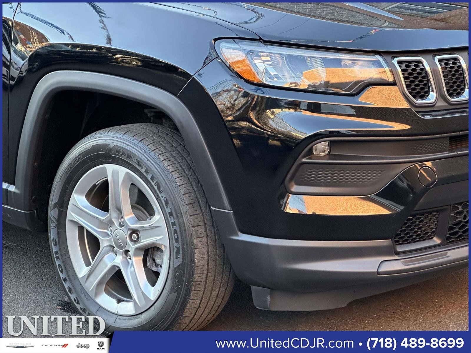 Used 2023 Jeep Compass Latitude w/ Sun and Sound Group image 10