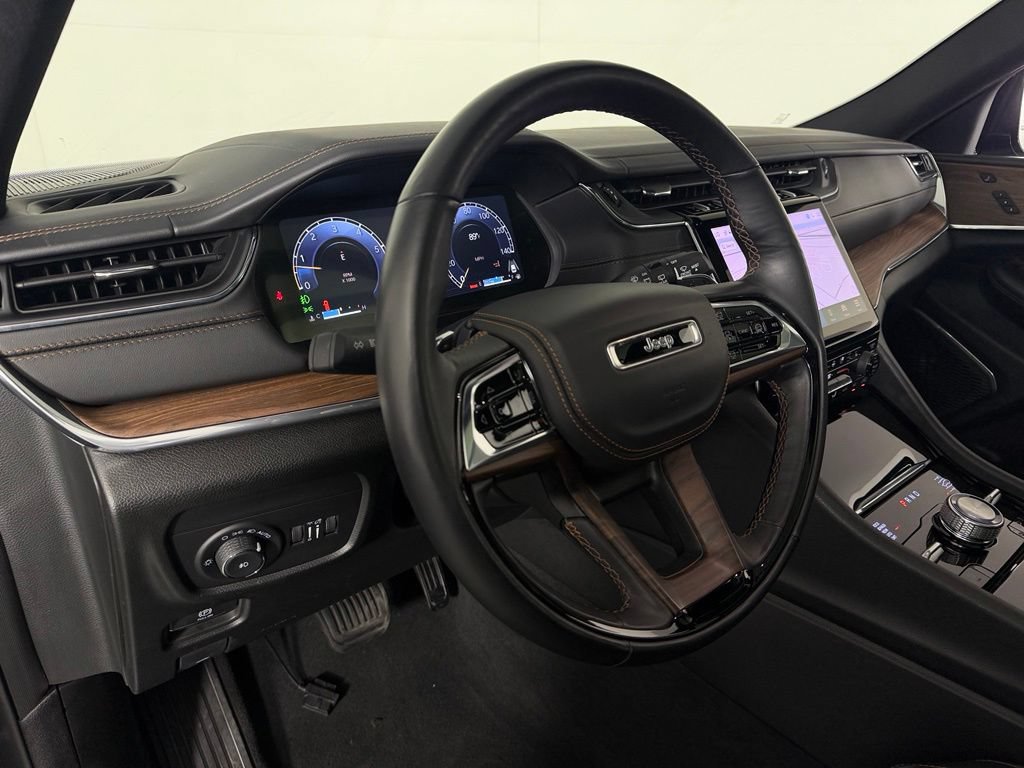 Certified 2025 Jeep Grand Cherokee Summit w/ Obsidian Package AWD/4WD image 20