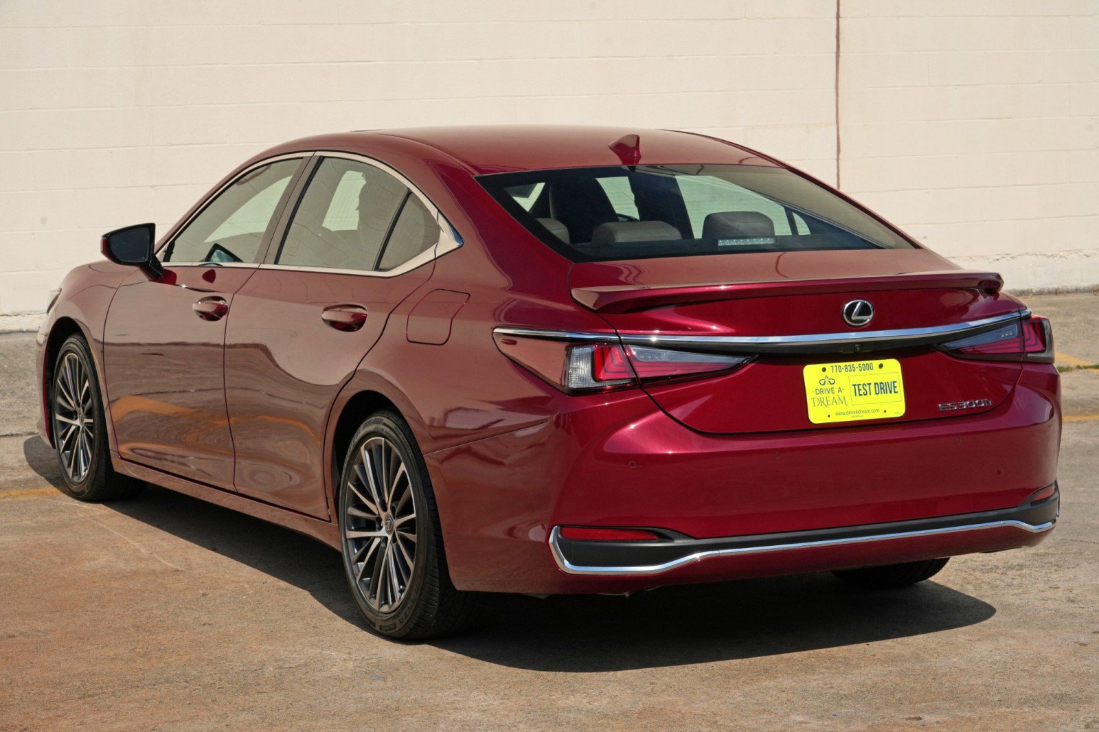 Used 2025 Lexus ES 300h w/ Premium Package FWD image 56