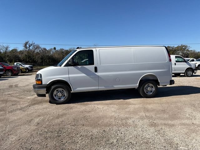 New 2026 Chevrolet Express 2500 w/ Driver Convenience Package RWD image 5
