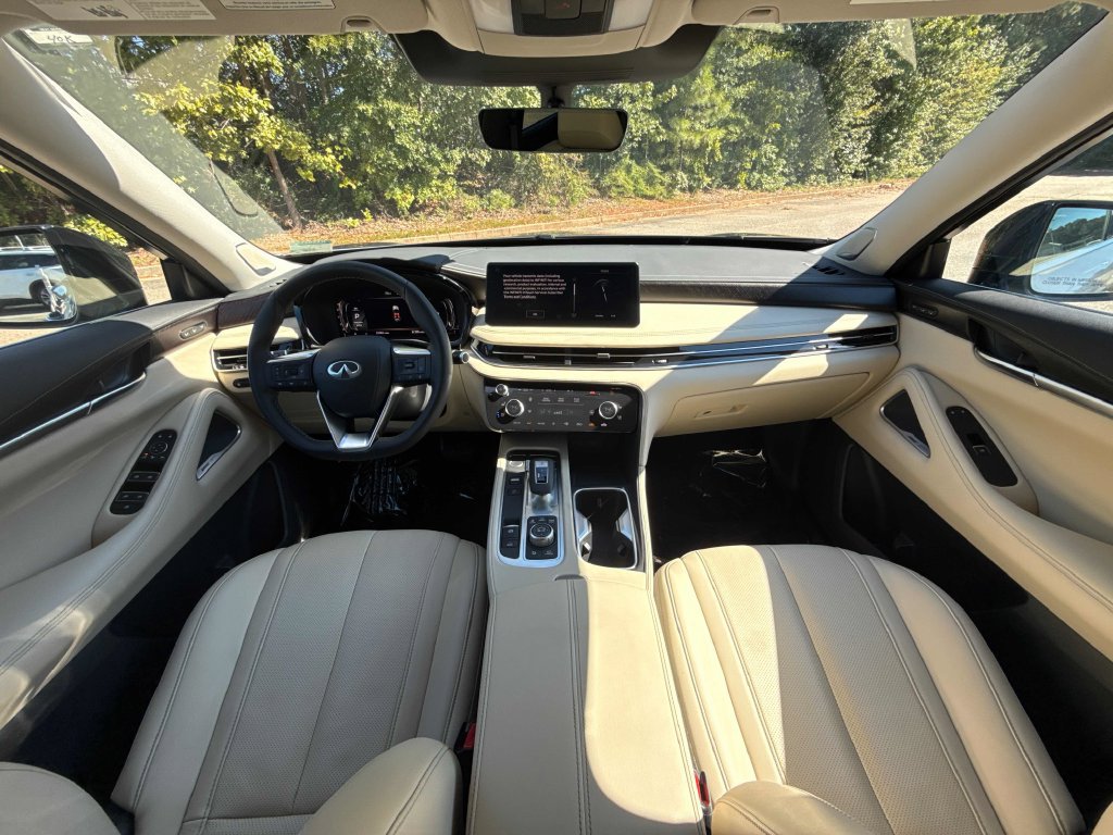 Used 2023 INFINITI QX60 Sensory w/ Cargo Package AWD/4WD image 13