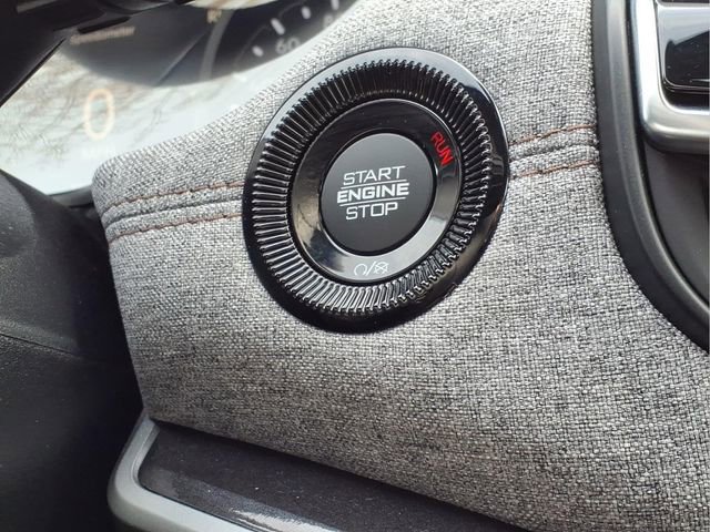 Used 2023 Jeep Compass Latitude image 19