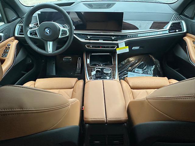 New 2026 BMW X5 xDrive50e w/ M Sport Package image 6