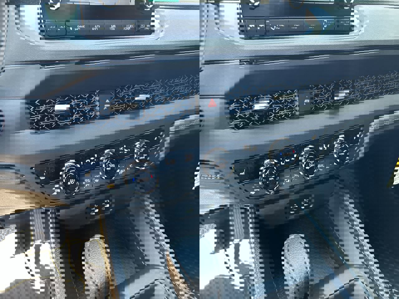 New 2025 Honda Accord SE image 31