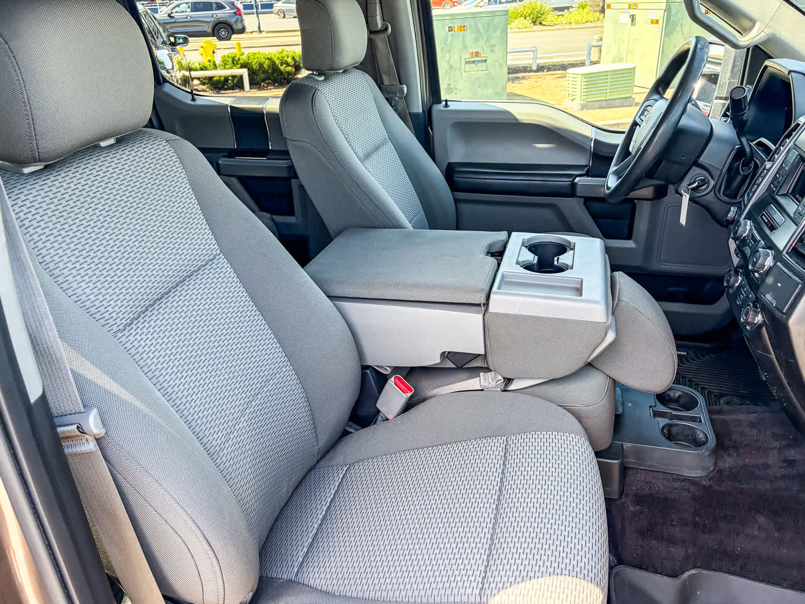 Used 2017 Ford F150 XLT image 15