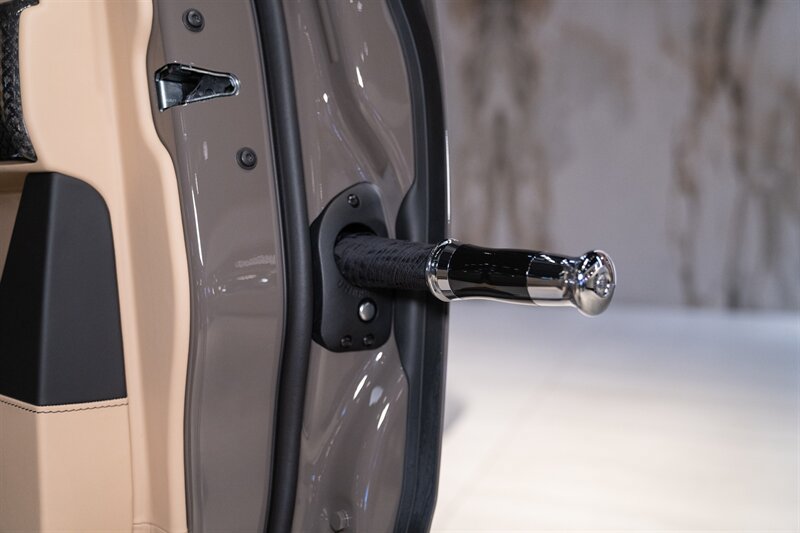 Used 2027 Rolls-Royce Cullinan Black Badge AWD/4WD image 34