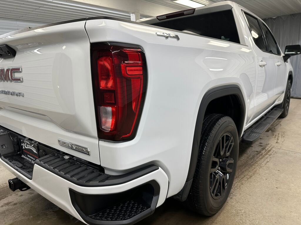 Used 2023 GMC Sierra 1500 Elevation image 26