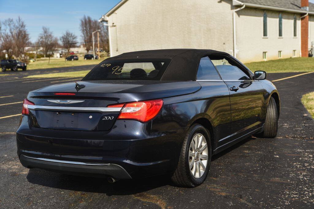 Used 2012 Chrysler 200 Touring FWD image 8