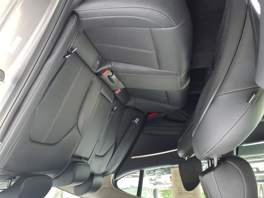 Used 2026 Genesis G70 2.5T image 17