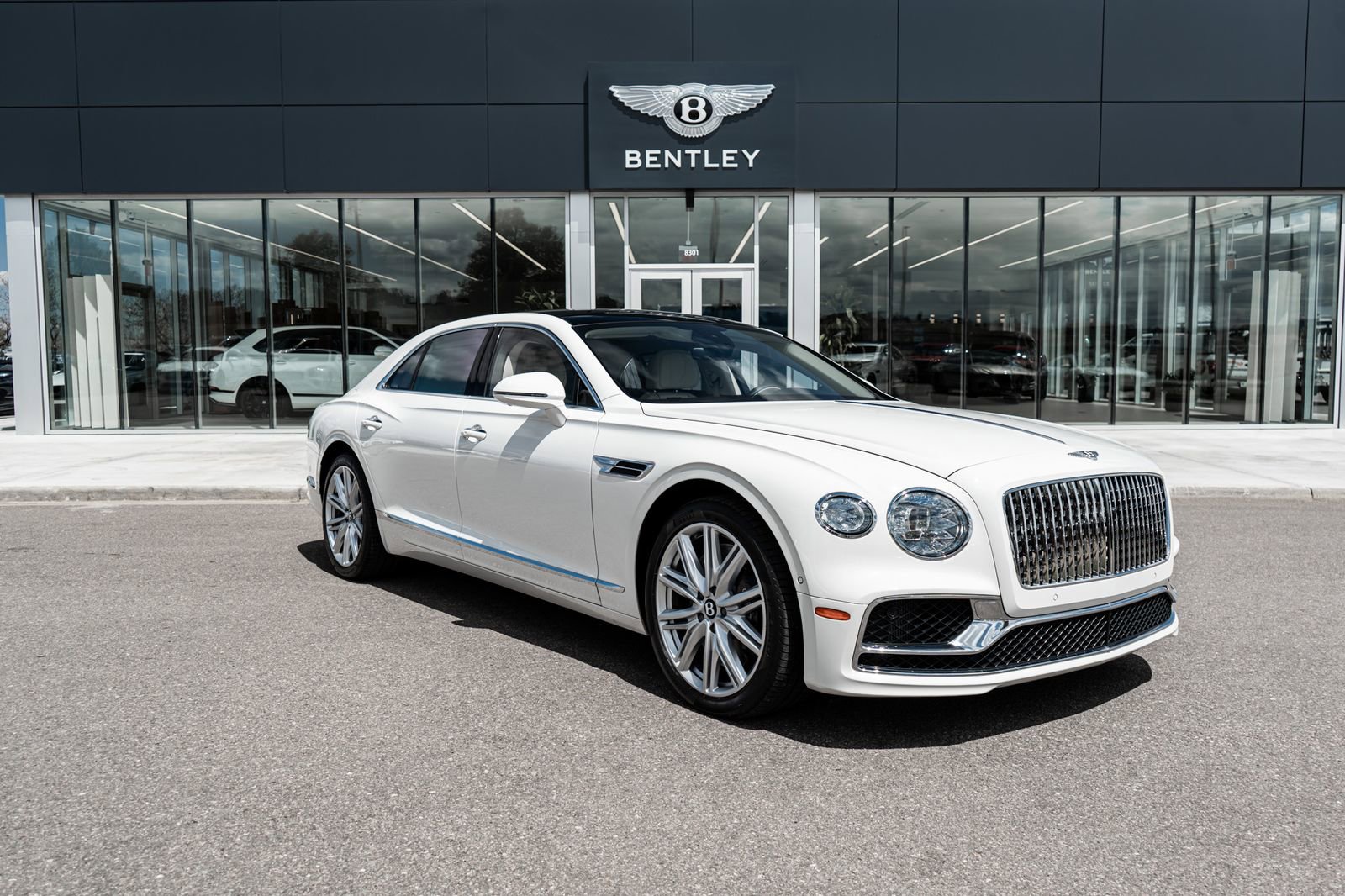 Used 2023 Bentley Flying Spur V8 AWD/4WD image 17