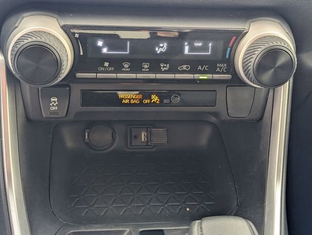 Used 2019 Toyota RAV4 LE image 20