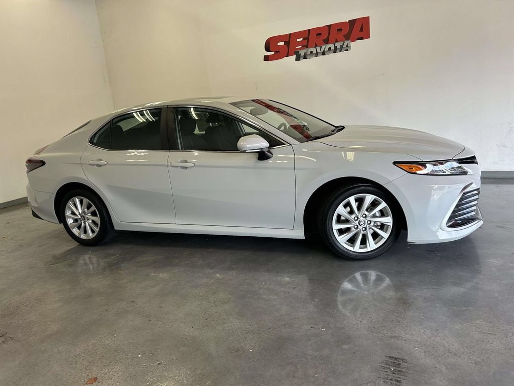 Used 2024 Toyota Camry LE w/ Convenience Package FWD image 2