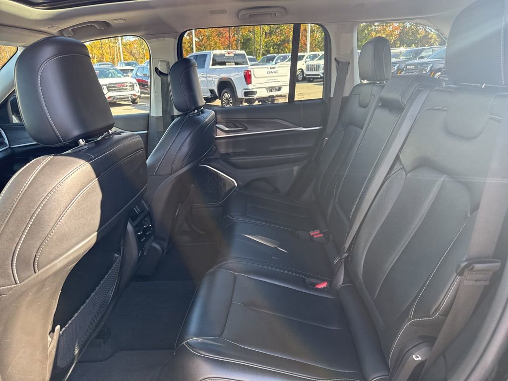 Used 2023 Jeep Grand Cherokee 4WD 4xe image 13