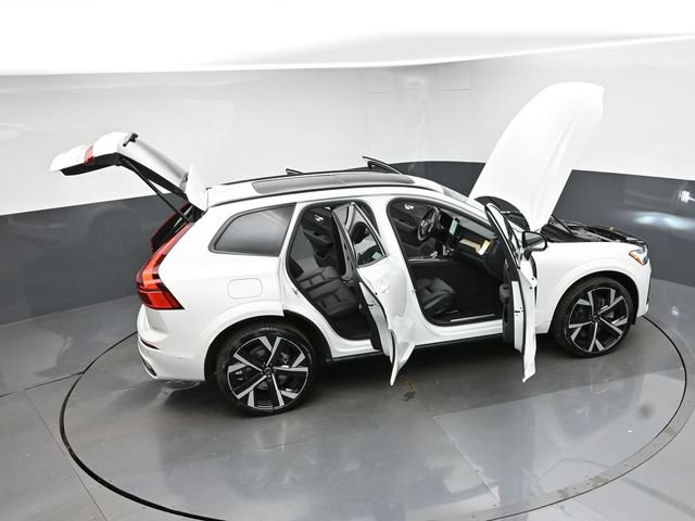 New 2026 Volvo XC60 T8 Ultra w/ Protection Package Premier AWD/4WD image 49